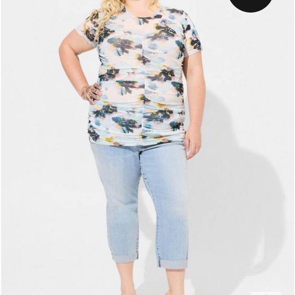 Torrid Stretch Mesh Crew Neck Ruched Top - Picture 3 of 4